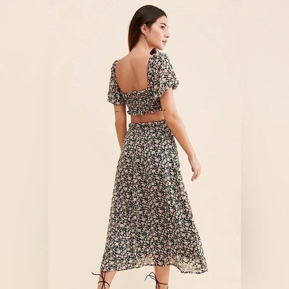 Ruffle Cutout Midi Dress - Picture 3 of 7